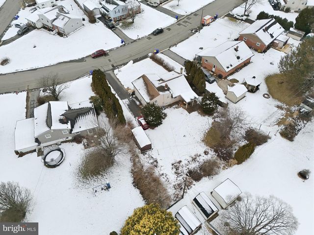 51 GLEN OAKS DR, Lancaster, PA 17603