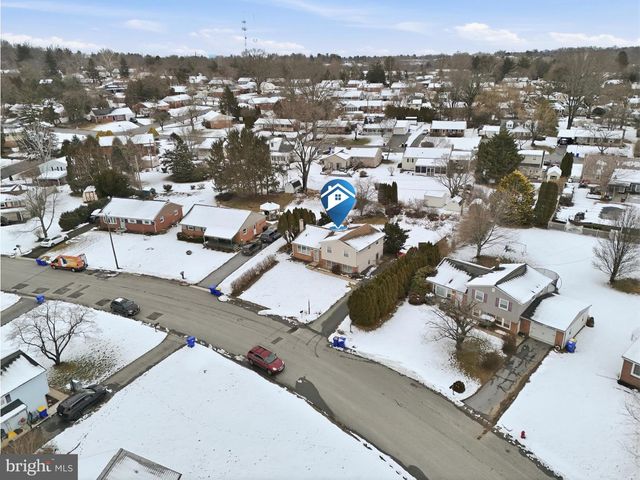 51 GLEN OAKS DR, Lancaster, PA 17603