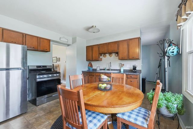 2936 Stanford Avenue, Fort Wayne, IN 46808