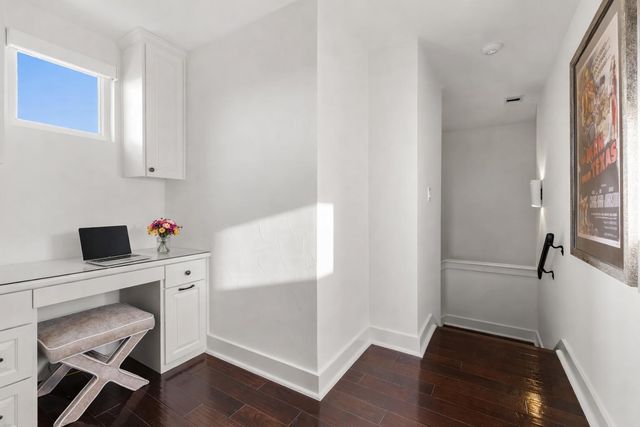 7825 Lynchburg DR, Austin, TX 78738