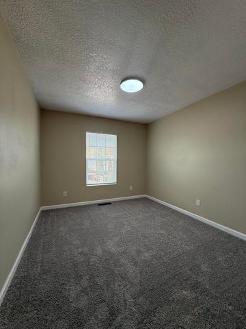 1333 Ojo Feliz Street SW, Albuquerque, NM 87121