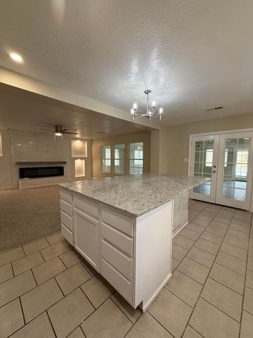 1333 Ojo Feliz Street SW, Albuquerque, NM 87121