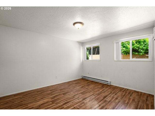 3930 LAKE GROVE Ave C1, Lake Oswego, OR 97035