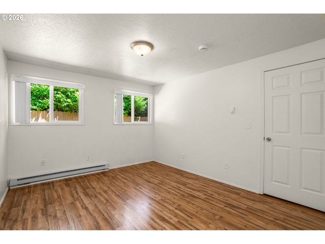 3930 LAKE GROVE Ave C1, Lake Oswego, OR 97035