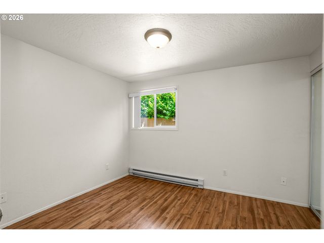 3930 LAKE GROVE Ave C1, Lake Oswego, OR 97035