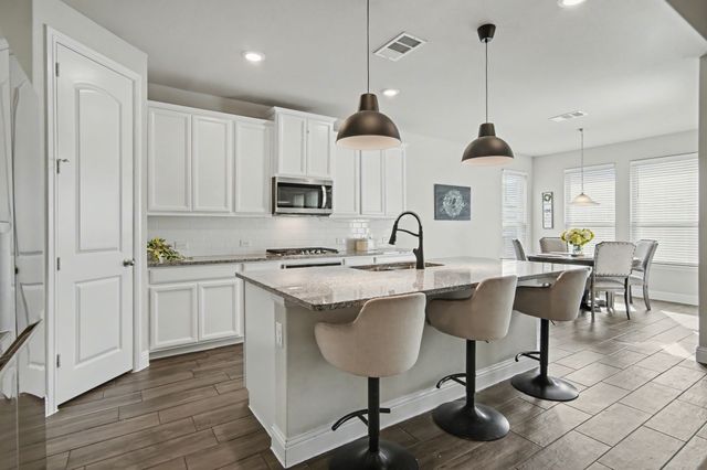 5621 Salt Springs Drive, Fort Worth, TX 76179