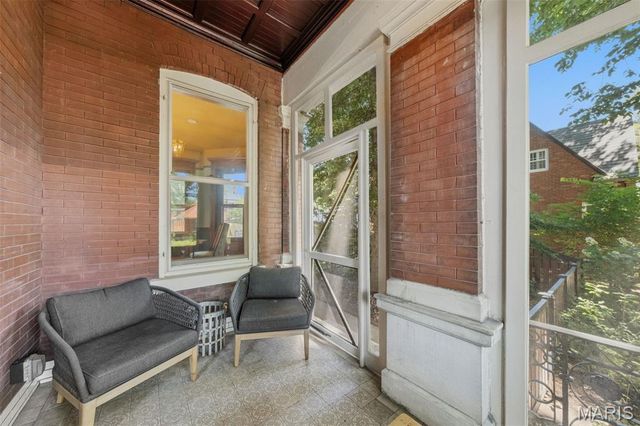 3117 Russell Boulevard, St Louis, MO 63104