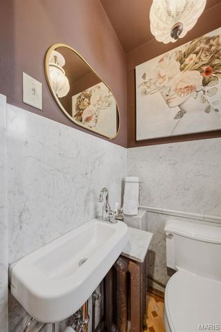 3117 Russell Boulevard, St Louis, MO 63104