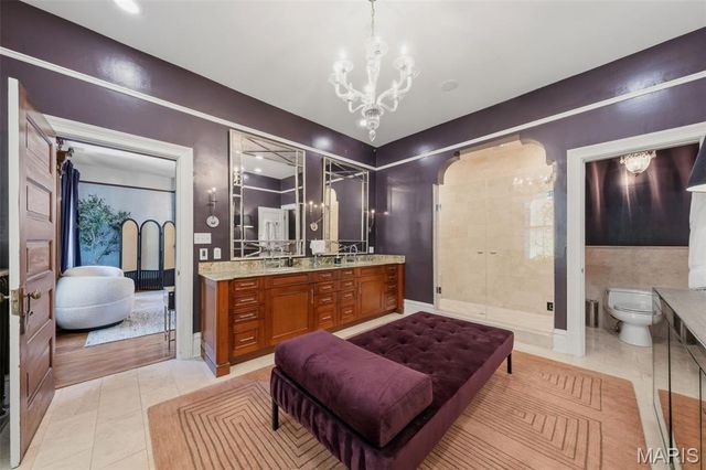 3117 Russell Boulevard, St Louis, MO 63104