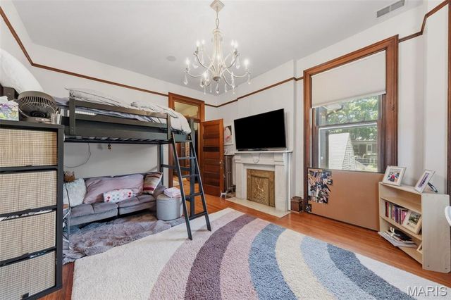 3117 Russell Boulevard, St Louis, MO 63104