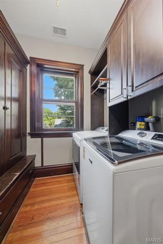 3117 Russell Boulevard, St Louis, MO 63104