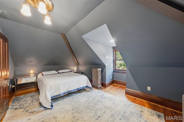 3117 Russell Boulevard, St Louis, MO 63104