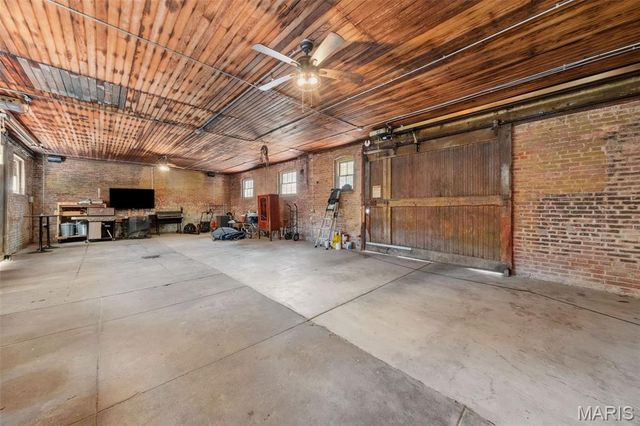 3117 Russell Boulevard, St Louis, MO 63104