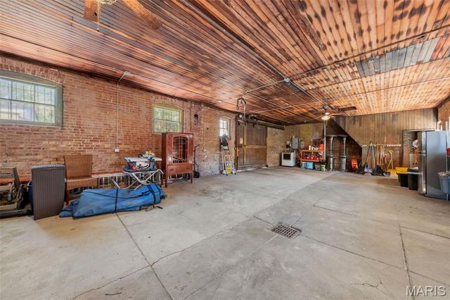 3117 Russell Boulevard, St Louis, MO 63104