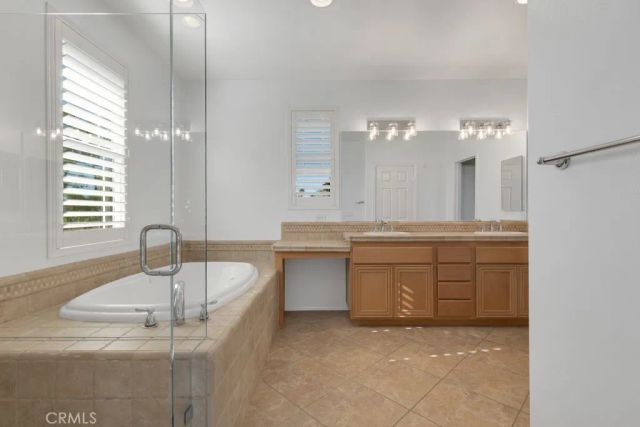 406 Town Forest Court, Camarillo, CA 93012