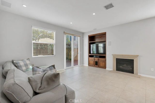 406 Town Forest Court, Camarillo, CA 93012