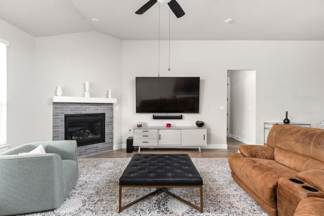 201 Blue Jasmine TRL, Georgetown, TX 78628