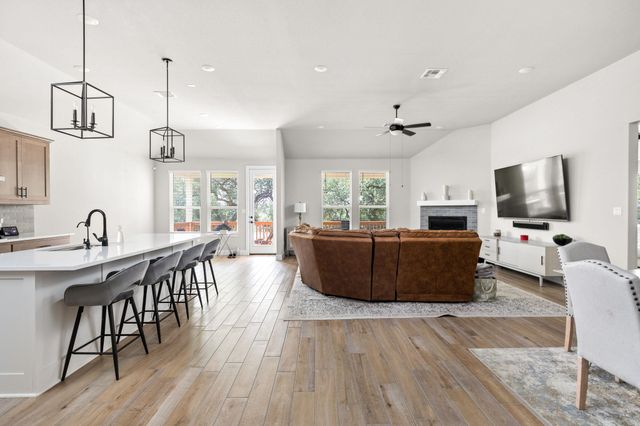 201 Blue Jasmine TRL, Georgetown, TX 78628