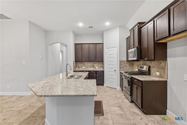 1317 Rolling Field, New Braunfels, TX 78132