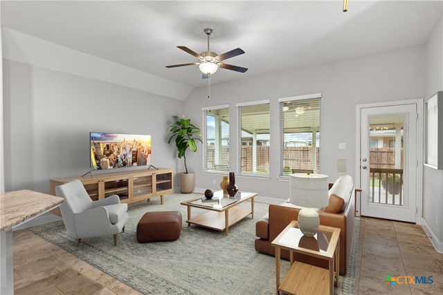 1317 Rolling Field, New Braunfels, TX 78132