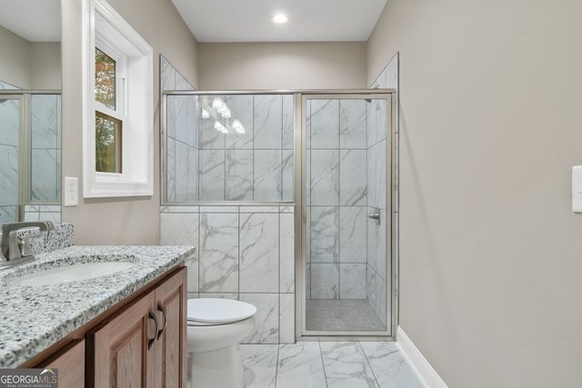 8 Hawks Nest Road, Blairsville, GA 30512