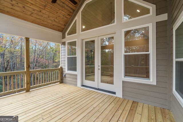 8 Hawks Nest Road, Blairsville, GA 30512