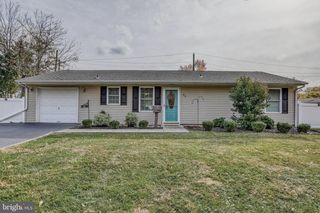 62 INDIAN CREEK DRIVE, Levittown, PA 19057