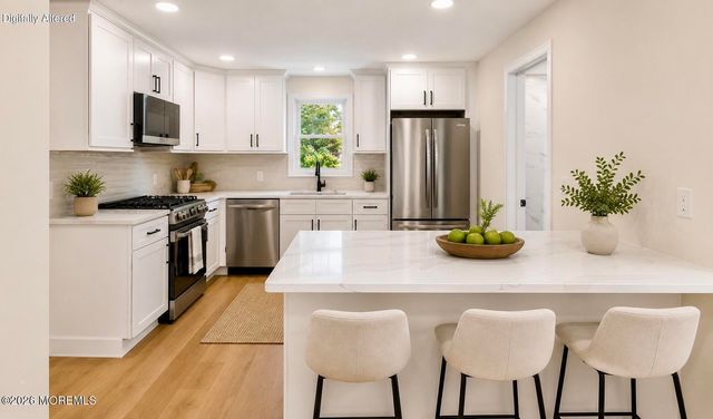 17 Henry Street, Freehold, NJ 07728