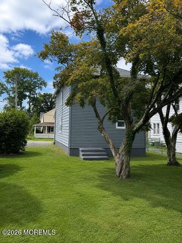 17 Henry Street, Freehold, NJ 07728