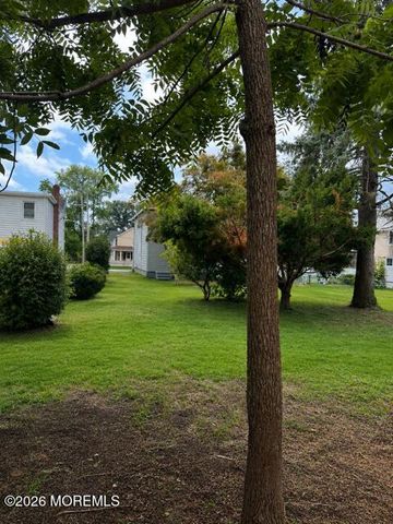 17 Henry Street, Freehold, NJ 07728