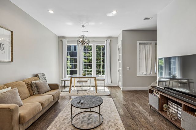 2021 Beech Ave Unit 4, Nashville, TN 37204