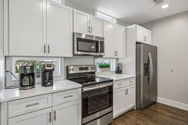 2021 Beech Ave Unit 4, Nashville, TN 37204