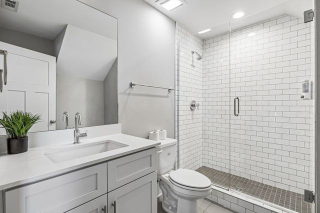 2021 Beech Ave Unit 4, Nashville, TN 37204