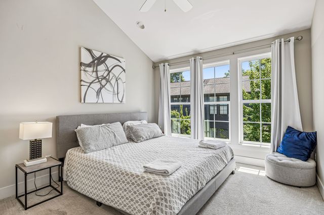 2021 Beech Ave Unit 4, Nashville, TN 37204