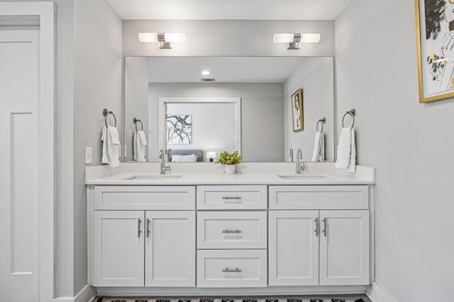 2021 Beech Ave Unit 4, Nashville, TN 37204