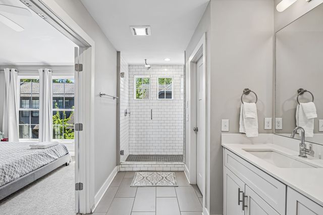 2021 Beech Ave Unit 4, Nashville, TN 37204