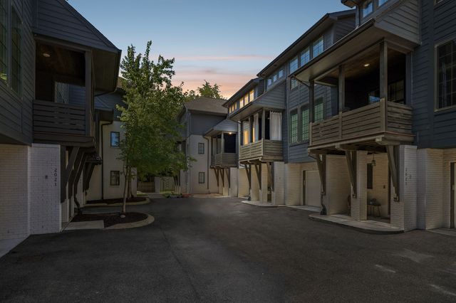 2021 Beech Ave Unit 4, Nashville, TN 37204