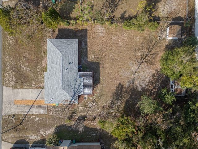 707 MAPLE AVENUE, Fruitland Park, FL 34731