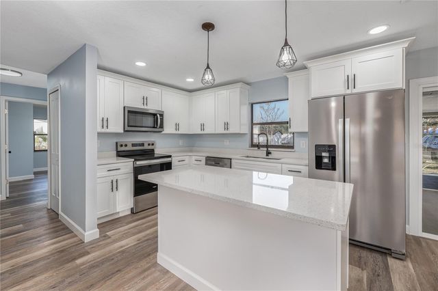 707 MAPLE AVENUE, Fruitland Park, FL 34731