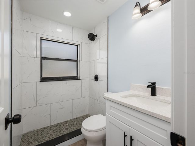 707 MAPLE AVENUE, Fruitland Park, FL 34731