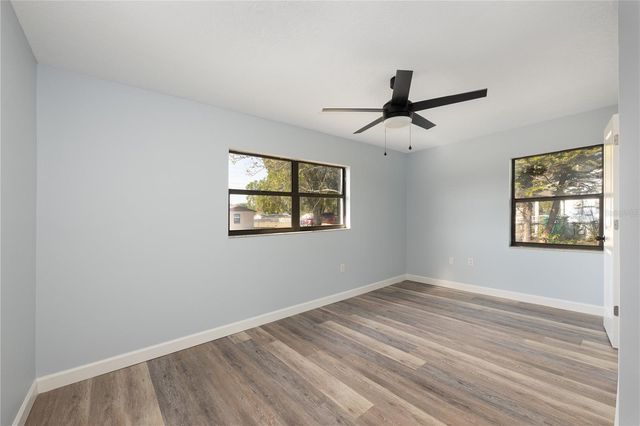 707 MAPLE AVENUE, Fruitland Park, FL 34731