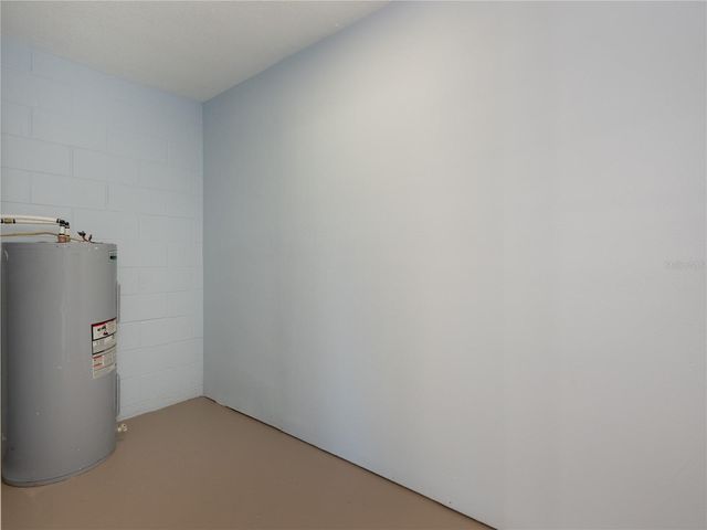 707 MAPLE AVENUE, Fruitland Park, FL 34731