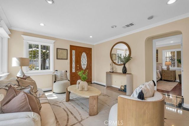 425 W Graves Ave, Monterey Park, CA 91754