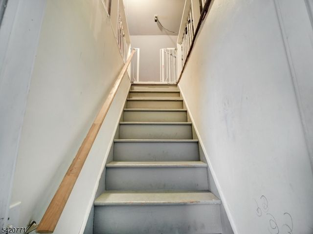 339 N 8Th Ave, Manville Boro, NJ 08835