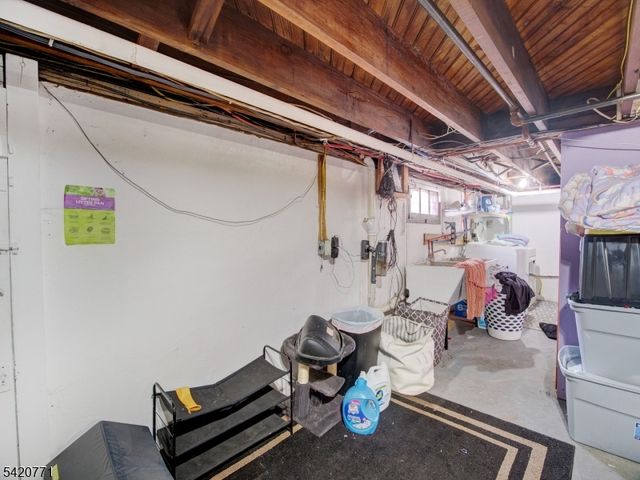 339 N 8Th Ave, Manville Boro, NJ 08835