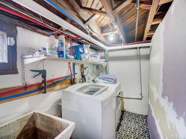 339 N 8Th Ave, Manville Boro, NJ 08835