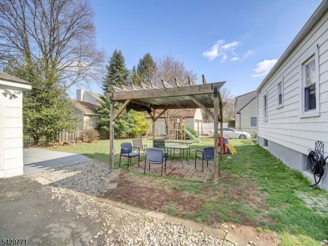 339 N 8Th Ave, Manville Boro, NJ 08835
