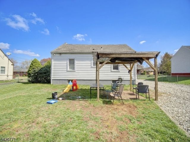 339 N 8Th Ave, Manville Boro, NJ 08835