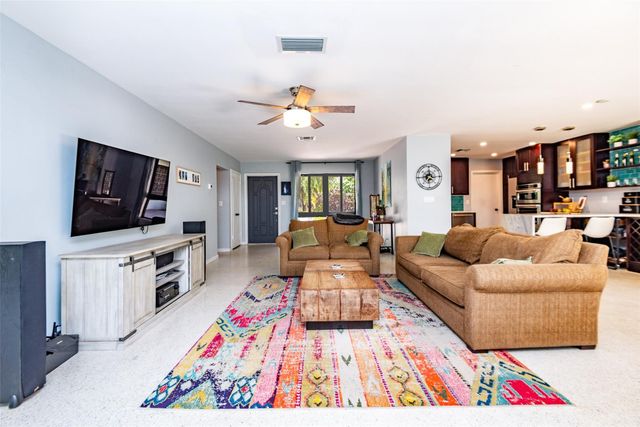 2113 NE 62nd Street, Fort Lauderdale, FL 33308