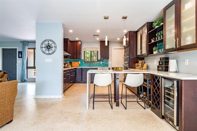 2113 NE 62nd Street, Fort Lauderdale, FL 33308